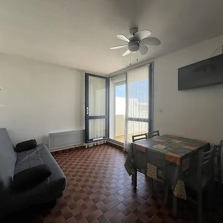 Spacieux T2 Pour 4p Avec Terrasse, Parking Privé à 400m De La Plage, Quartier Animé, Animaux Ok - Fr-1-799-9 *