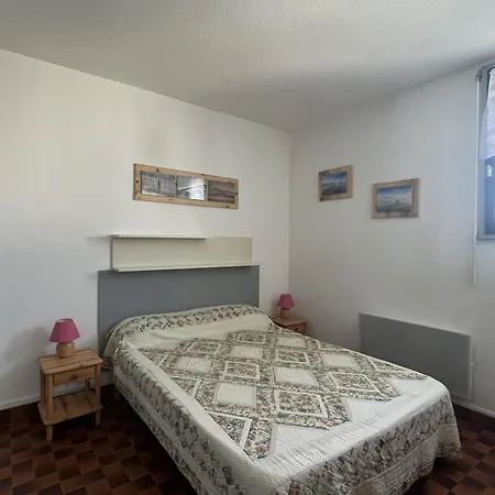 Spacieux T2 Pour 4p Avec Terrasse, Parking Privé à 400m De La Plage, Quartier Animé, Animaux Ok - Fr-1-799-9 Appartement