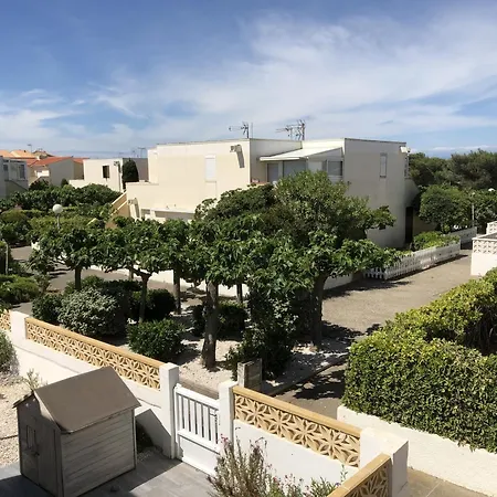 Spacieux T2 Pour 4p Avec Terrasse, Parking Privé à 400m De La Plage, Quartier Animé, Animaux Ok - Fr-1-799-9 *